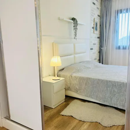 Two-roomed Flat, Caesar Apartment