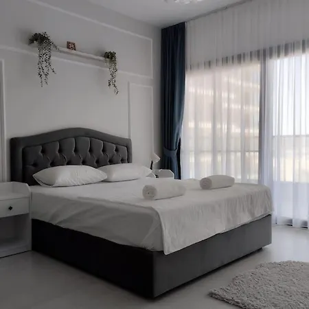 Cecilia Two-roomed Flat, Caesar Blue *